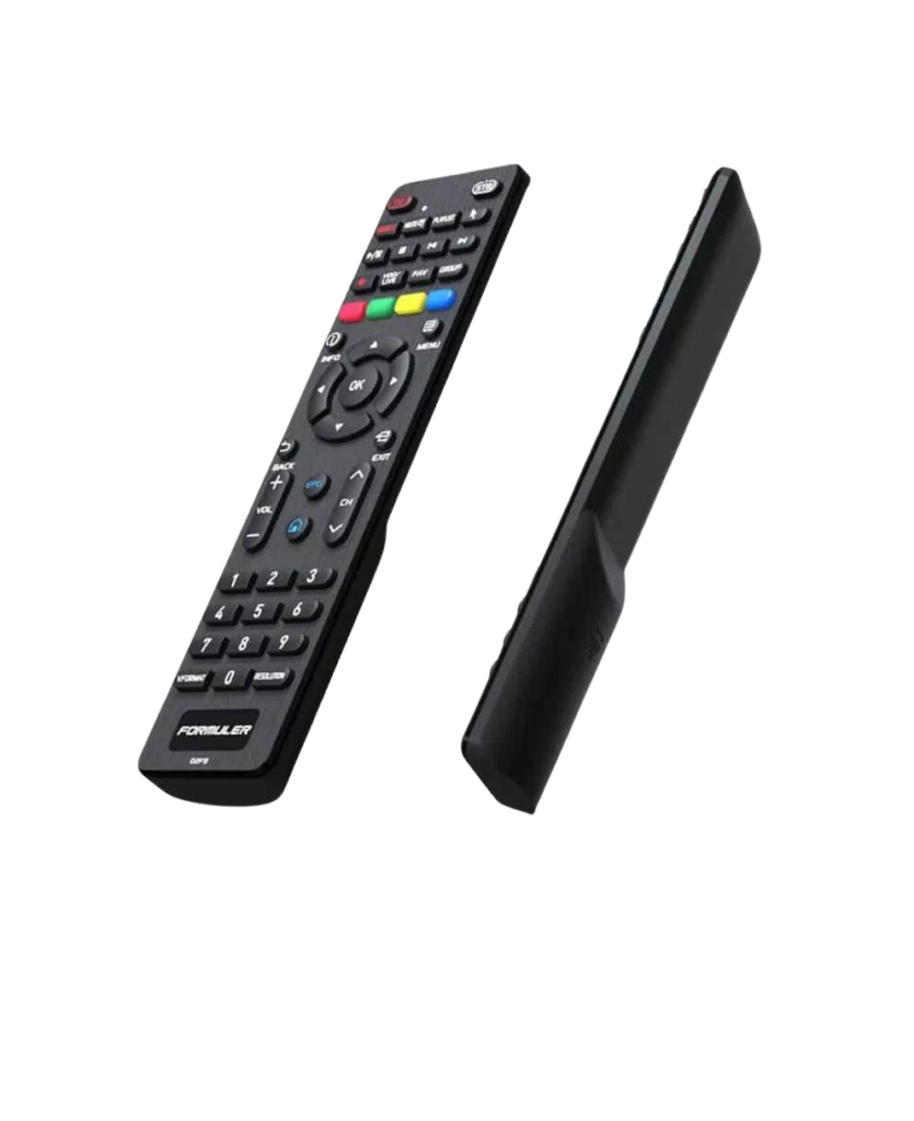 En svart IP TV-fjärrkontroll tillsammans med en elegant svart penna, båda liggande mot en genomskinlig bakgrund. Fjärrkontrollen har flera knappar inklusive siffertangenter och funktioner.